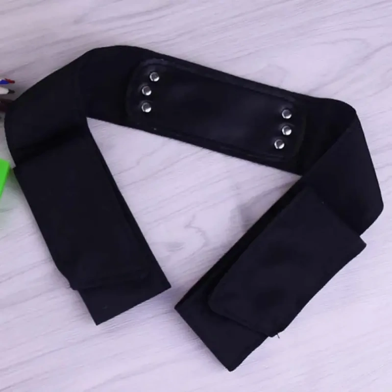 Naruto ninja-bandana med metalapplikation og Naruto-emblem