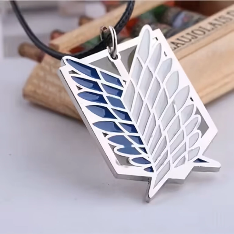 Anime halskæde med sølvvedhæng Attack on Titan