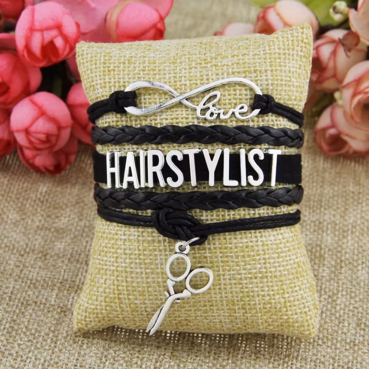 Dekorativt armbånd med frisørværktøjer