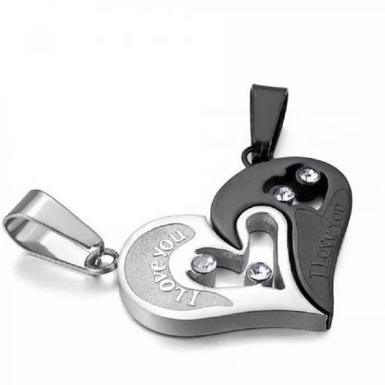 Matchende halskæder med hjerte til elskende To kæder med hjertevedhæng, egnet til par