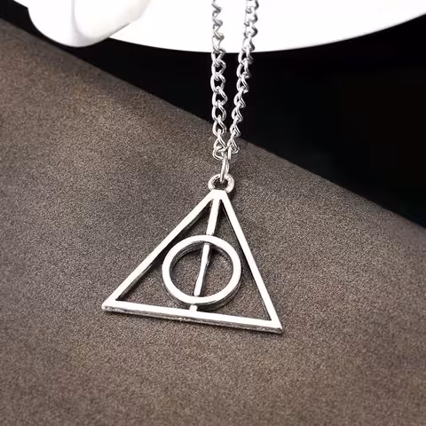 Harry Potter Deathly Hallows Triangel Sølv Vedhæng – Magisk Smykke
