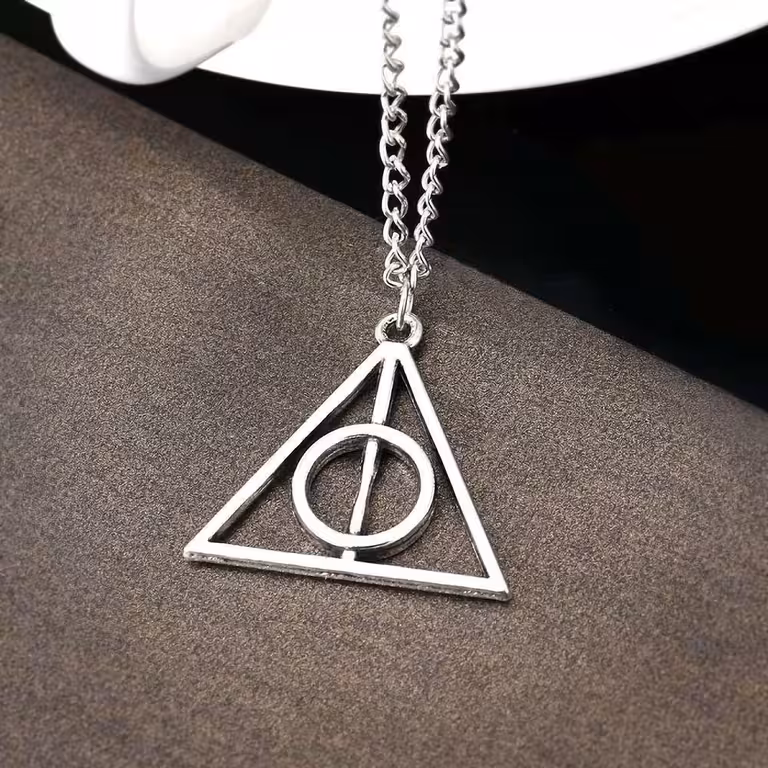 Harry Potter Deathly Hallows Triangel Sølv Vedhæng – Magisk Smykke