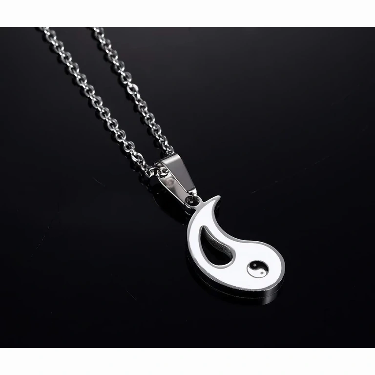 Parvedhæng Yin og Yang – to halvdele Delt Yin Yang medaljon til to personer