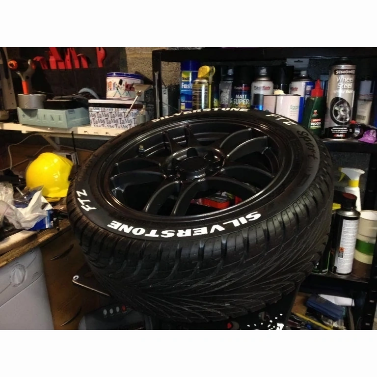 Marker med hvid maling og 2 mm spids