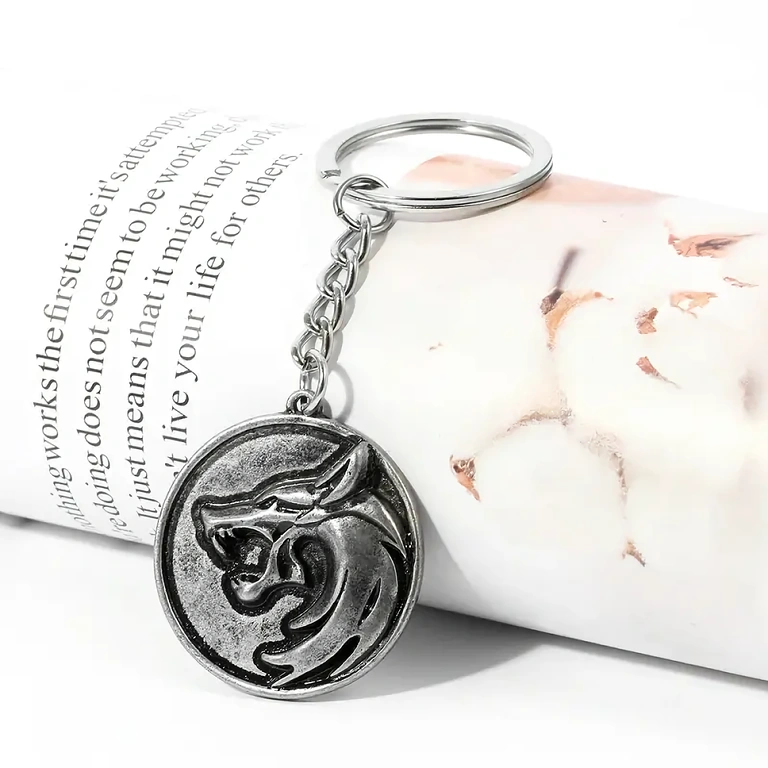 Metal kæde og nøglering med ulvehoved The Witcher, antik finish