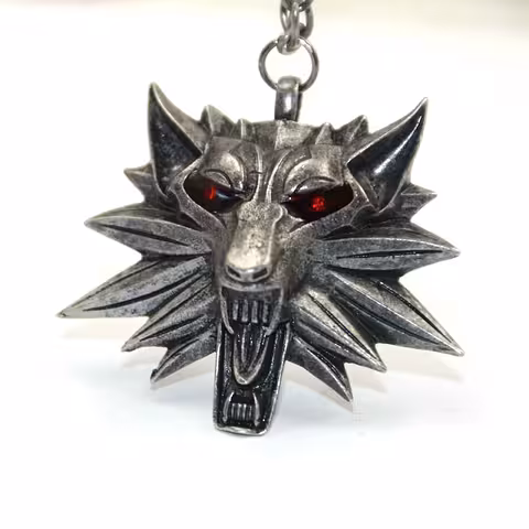 The Witcher Wild Hunt Vedhæng Halskæde – Antik Sølv Medaljon med Sorte eller Røde Øjne
