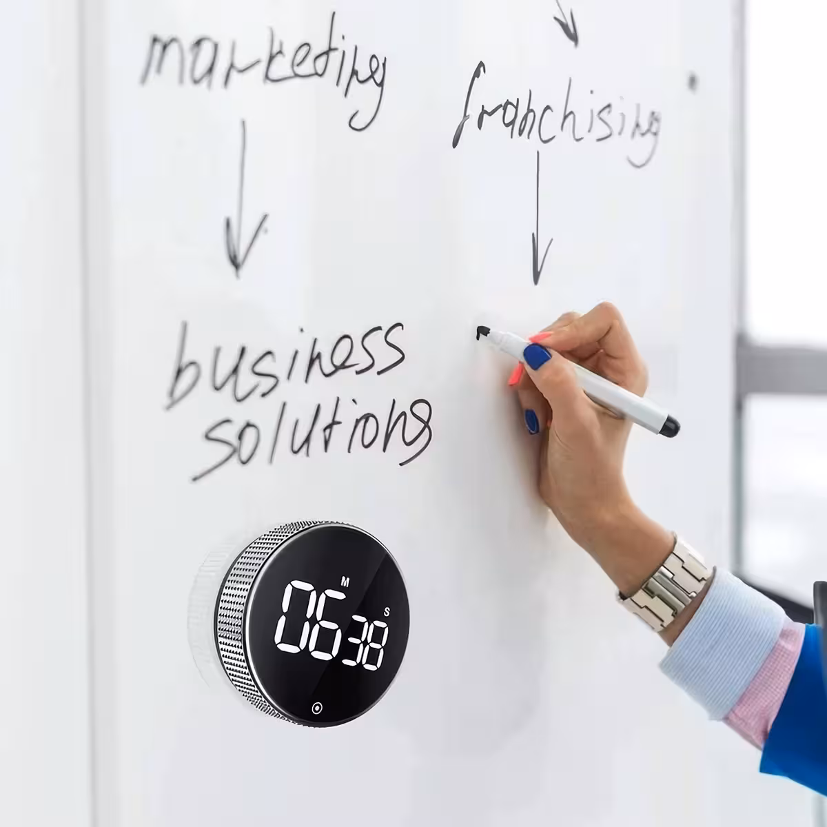 Digital timer til tidsstyring hjemme eller på kontor