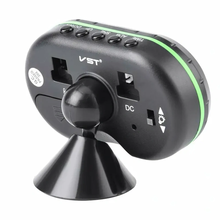 Digitalt ur med display til bilspænding og temperatur