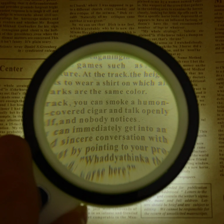 Lup med LED-lys og præcis forstørrelse til fine detaljer