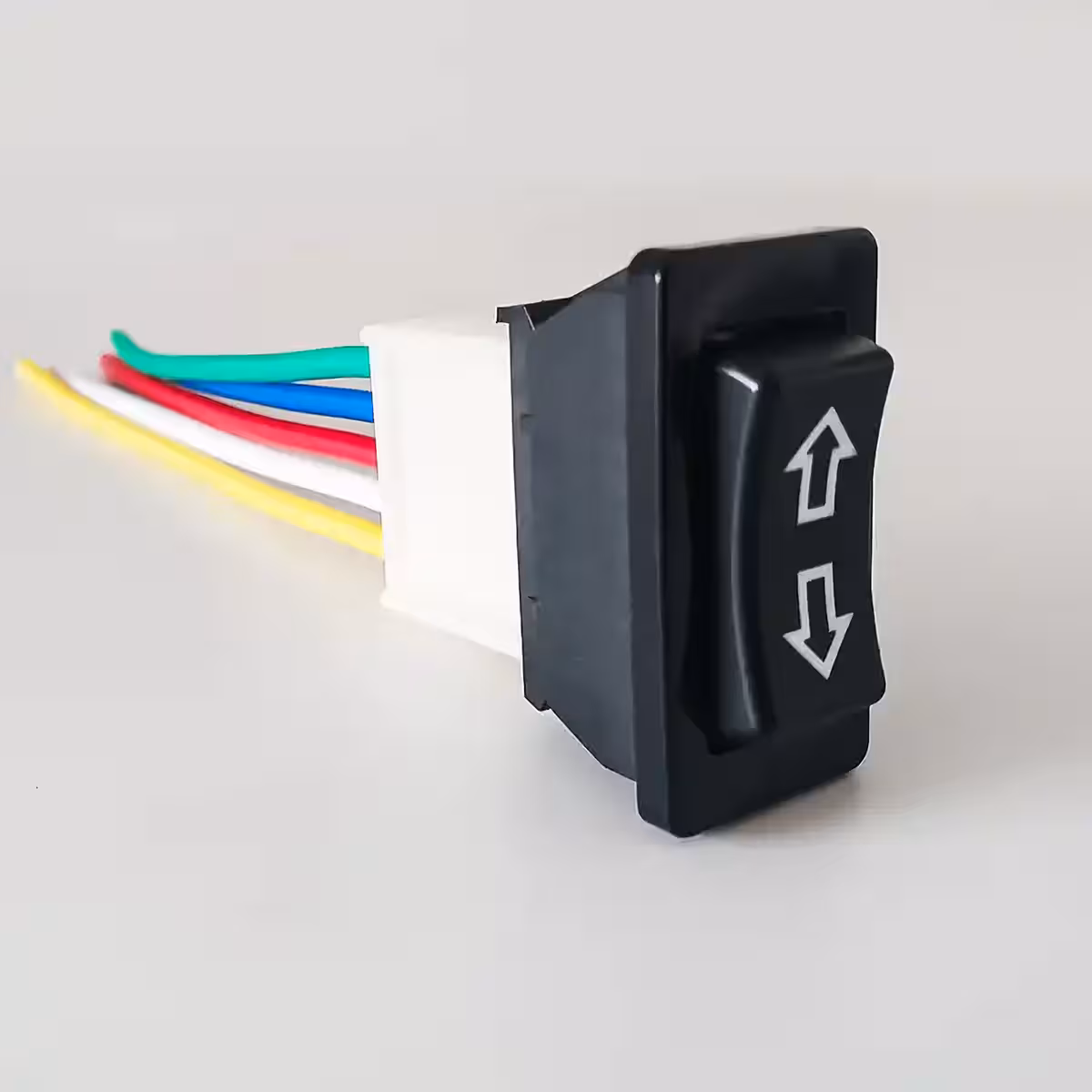 DPDT 5-pin switch til styring af rotationsretning for DC-motor