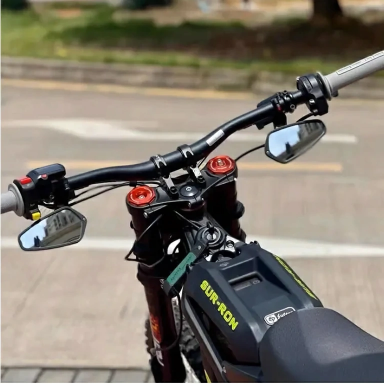 Sæt spejle fremstillet af CNC-aluminium, holdbare og lette