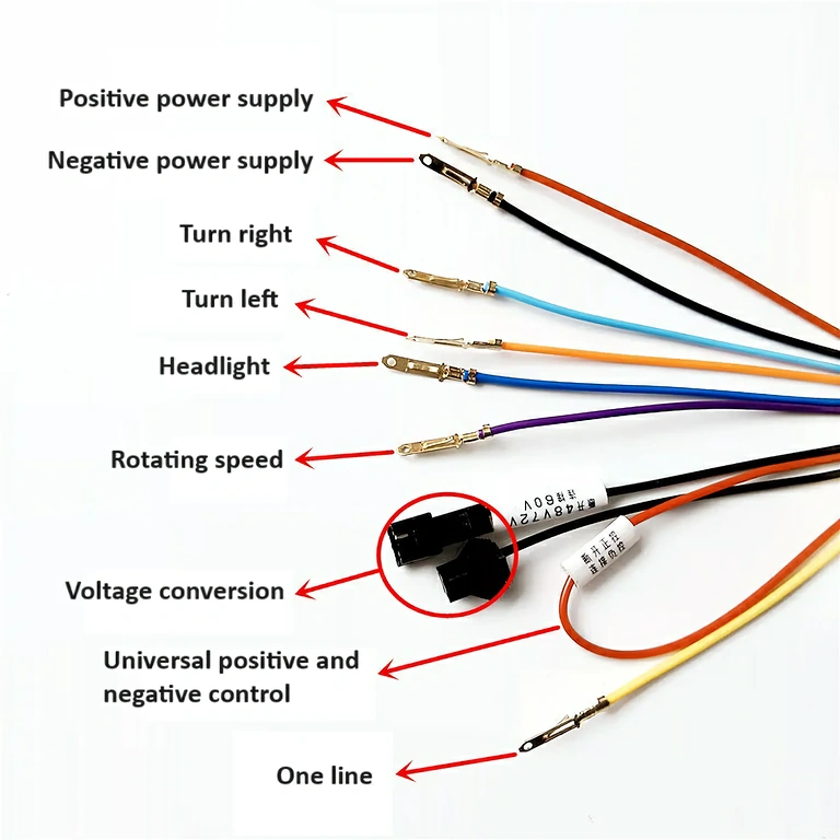 LCD display med tilhørende tilslutningskabler Stik og ledninger til montering af display på scooter
