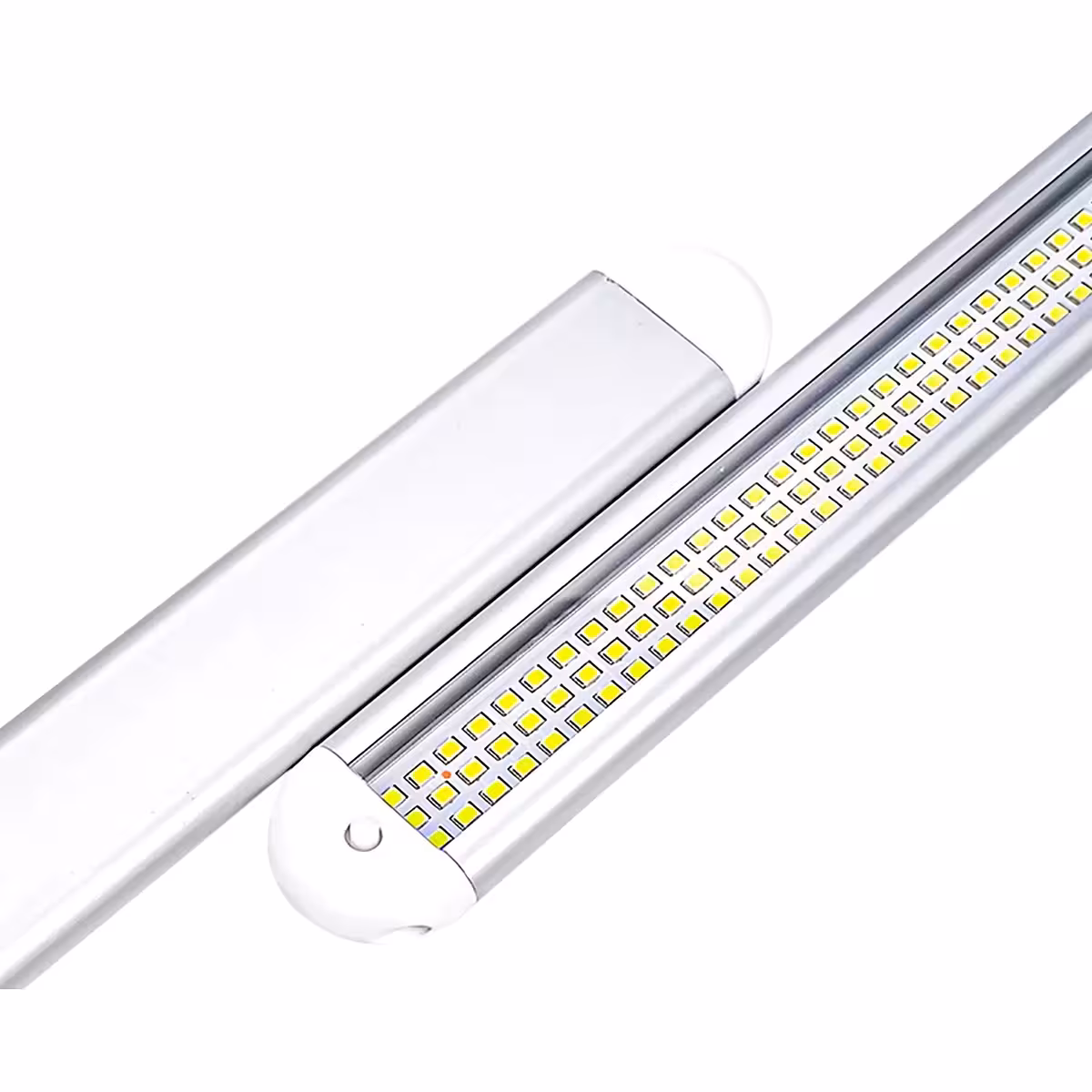 Nærbillede med detaljer af bilens LED-lampe: SMD-chips og konstruktion