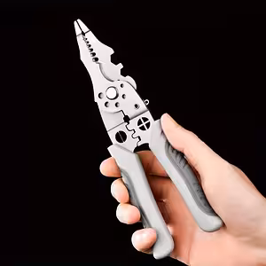 Multifunktionel elektriker-tang til elektriske kabler – skæring, afisolering, afmantling og crimpefunktion 6-i-1