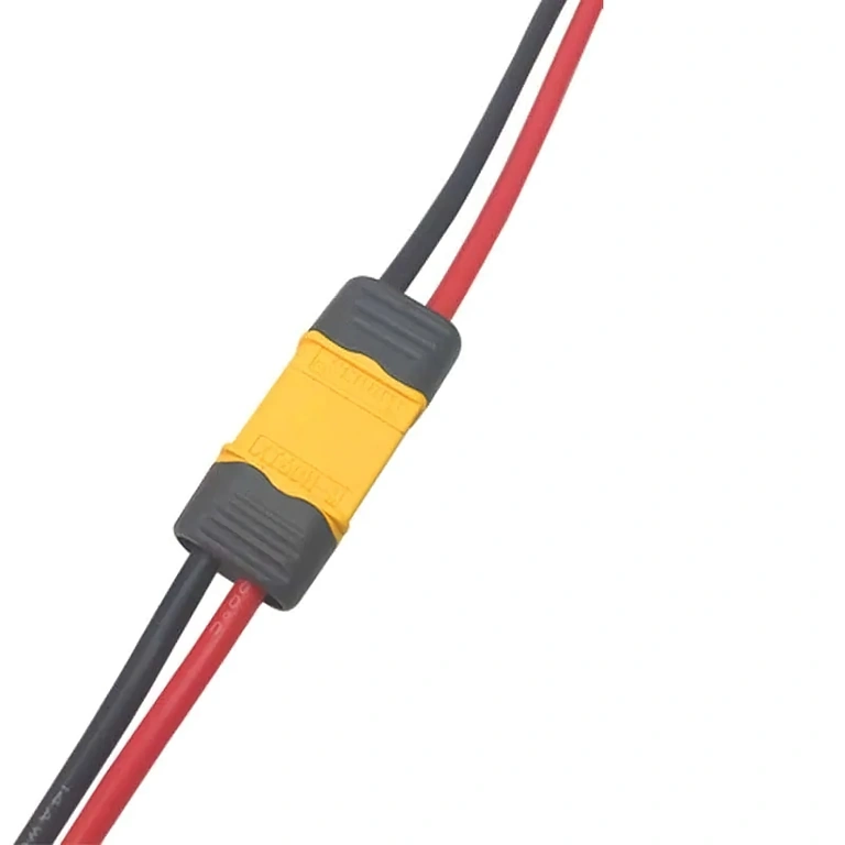 XT60 par med 12AWG kabel – fleksibilitetstest Frontbillede af BMS 2S 20A-modul til 7,4V-batterier med integreret balancering