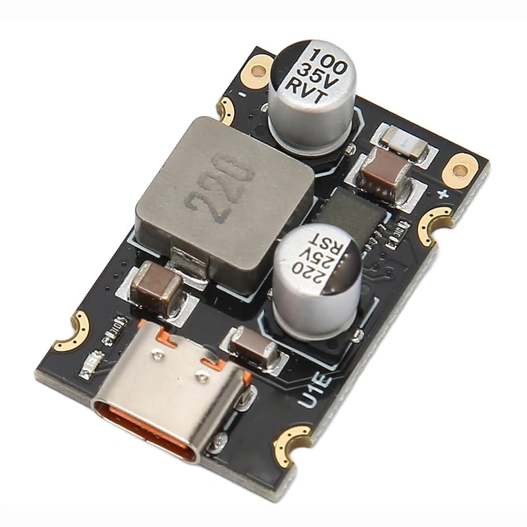 Detalje af elektronisk timer på relæmodul 6–30V med høj præcision