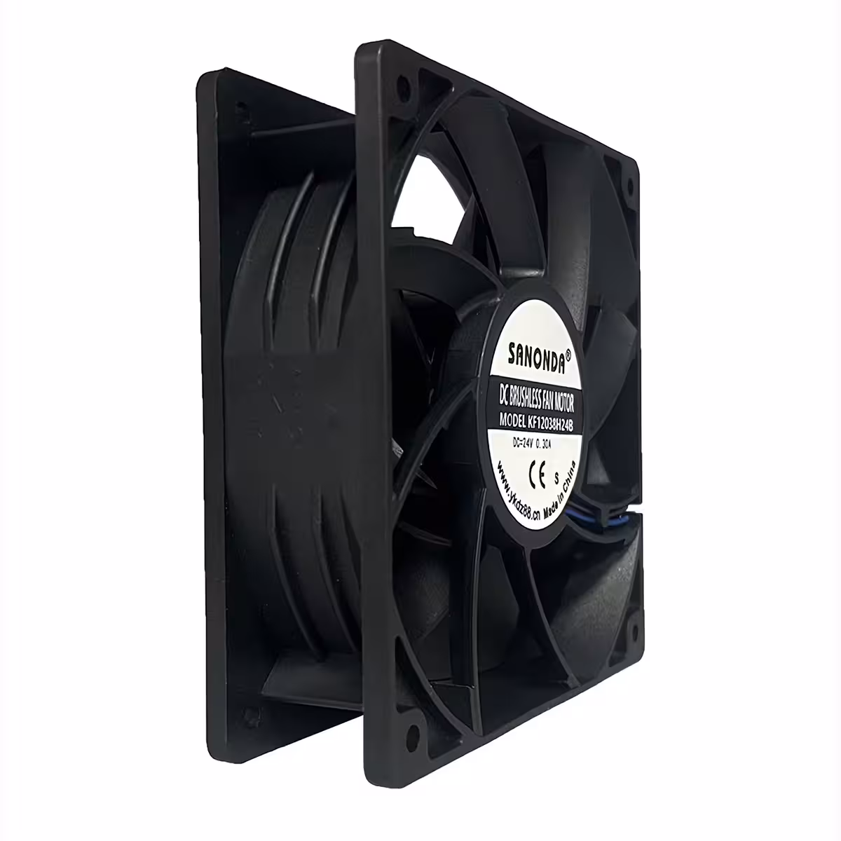 Set ovenfra i vinkel af 24V børsteløs DC-ventilator
