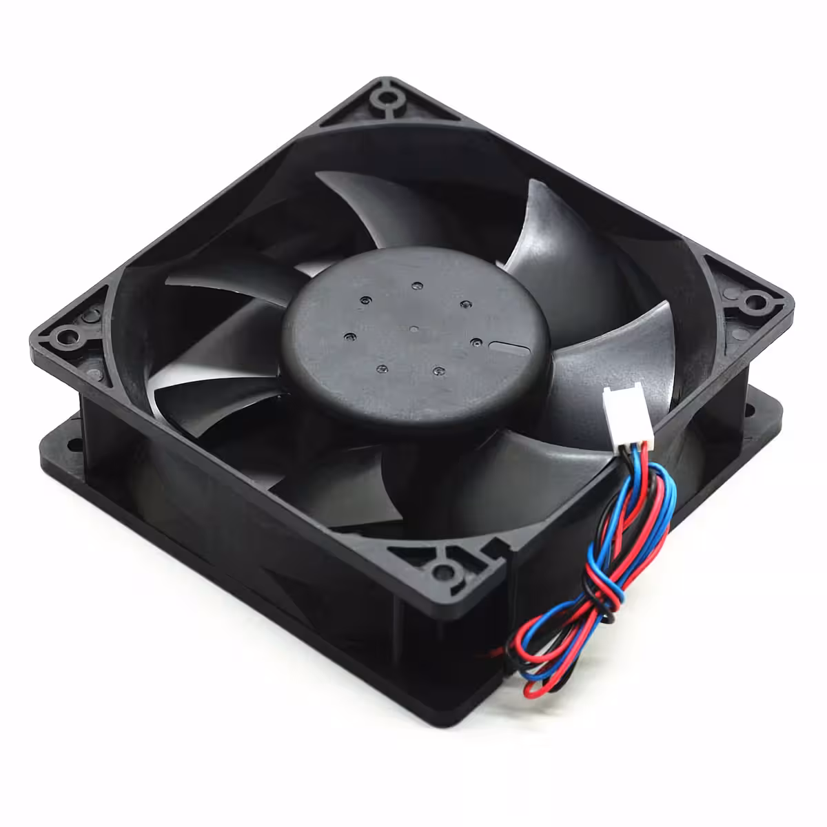 48V ventilator installeret i industrielt rack-PC-kabinet